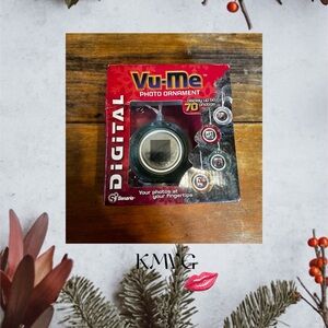 Senario Vu-Me Digital Photo Ornament Green 1.5" LCD Screen Display 70 Photo